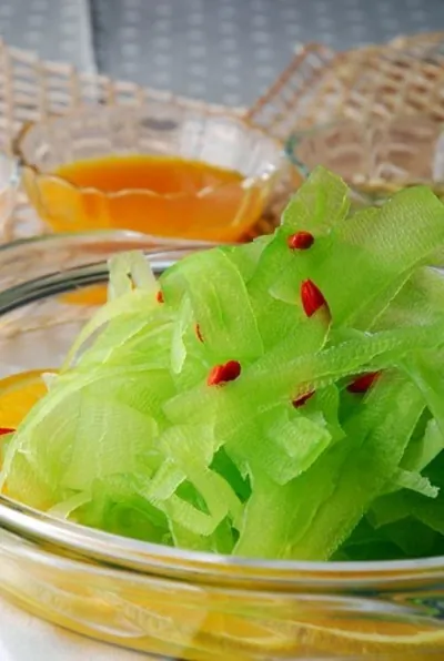 Пряная закуска из арбузных корок