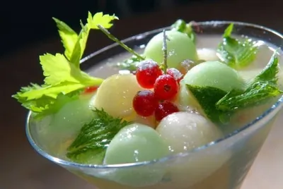 Суп из дыни с мускатом