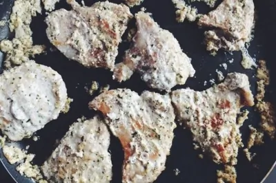 Свинина, тушеная в сметане