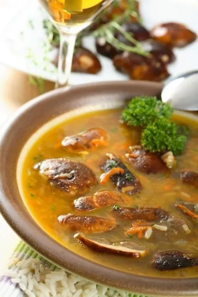 Грибной суп с панчеттой и перловой крупой