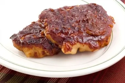 Свиные отбивные в деревенском соусе