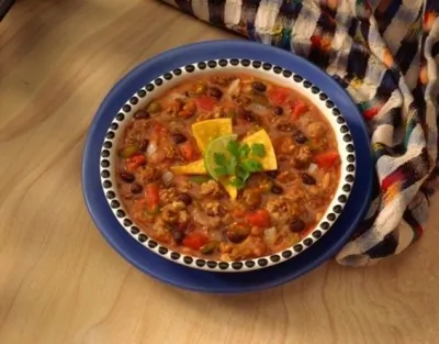 Мексиканский суп с фаршем и овощами