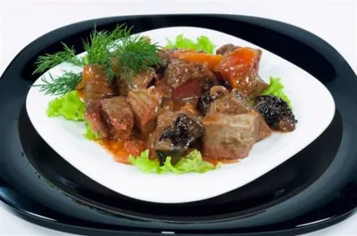 Баранина со сливами