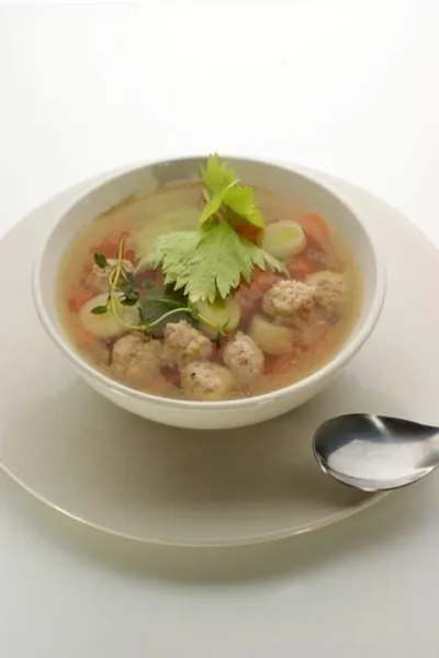 Куриный суп с шариками из индейки