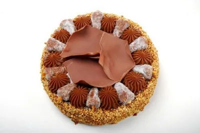 Ореховый торт из песочного теста с шоколадно-сливочным кремом