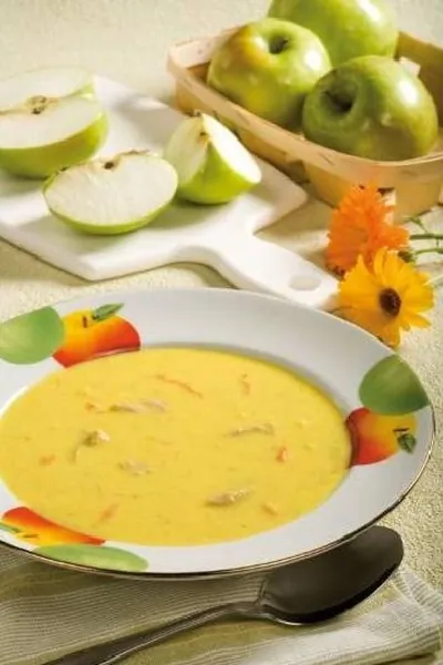 Суп с яблоками и карри