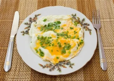 Омлет с зеленым луком
