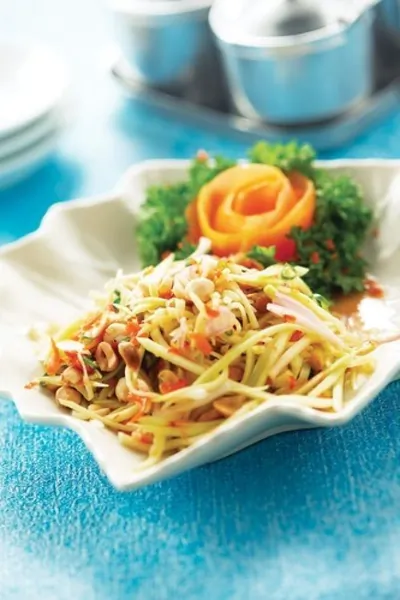 Паста из кабачков с кремом из кешью и мяты