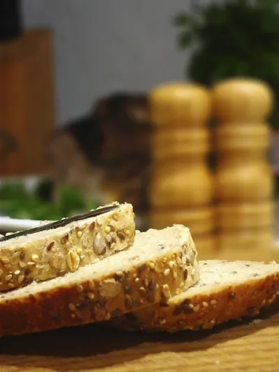 Хлеб с курагой и овсяными хлопьями