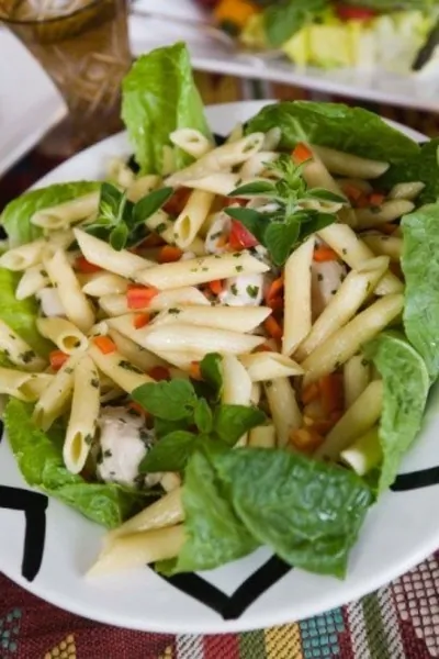 Пенне с перцем и моцареллой