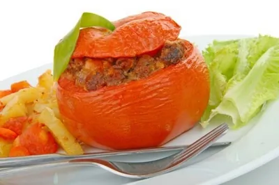 Печеные помидоры с печенью индейки и розмарином