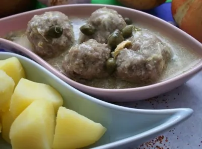 Подкопченные котлетки с каперсами