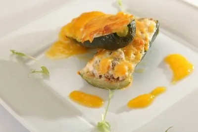 Цукини с миндалем и изюмом