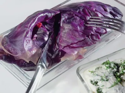 Голубцы из красной капусты с уткой