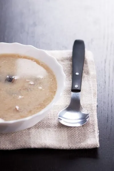 Суп из белых грибов с ячменем и пармезаном