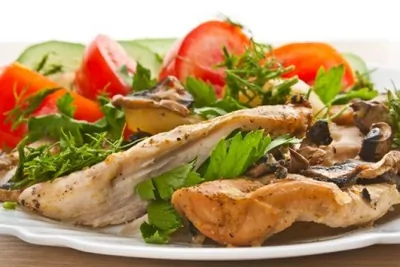 Жареная курица с грибами по тайски