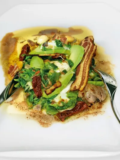 Теплый салат с куриной грудкой