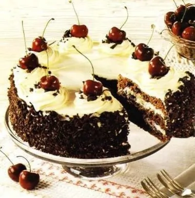 Торт «Черный лес» с черешней