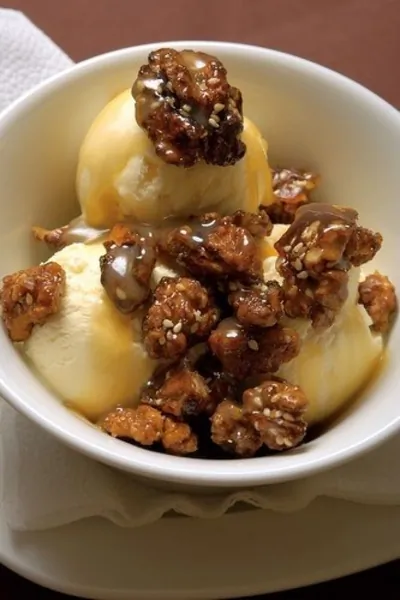 Карамелизованные грецкие орехи с солью