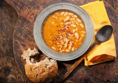 Тыквенный суп с фасолью и чили