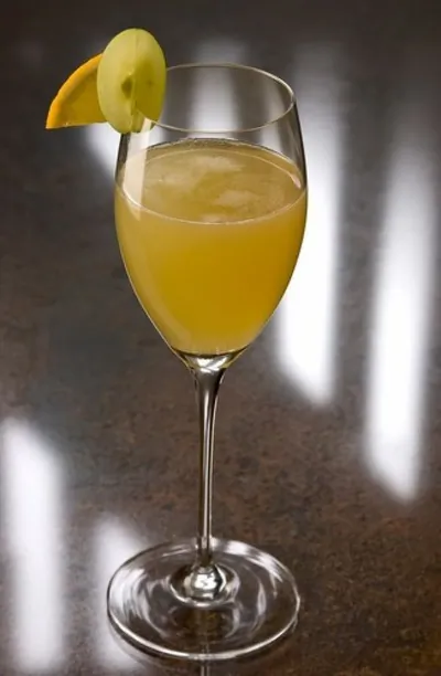 Виноградный энергетический пунш с шампанским