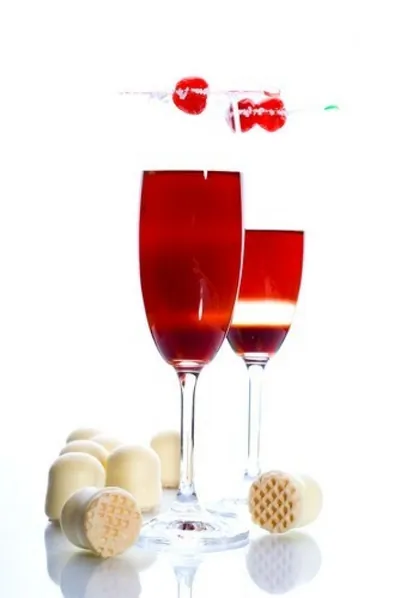 Шампанское с джином и клюквой