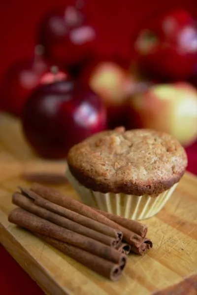 Маффины с яблоками и корицей