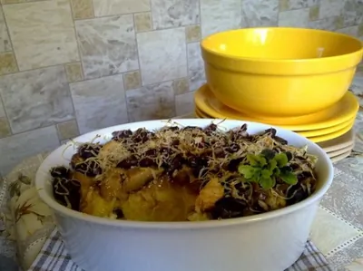 Запеканка из картофеля с курицей и фасолью