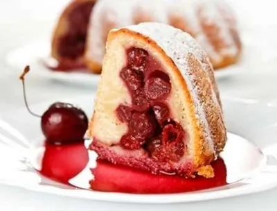 Вишнево–творожный пирог