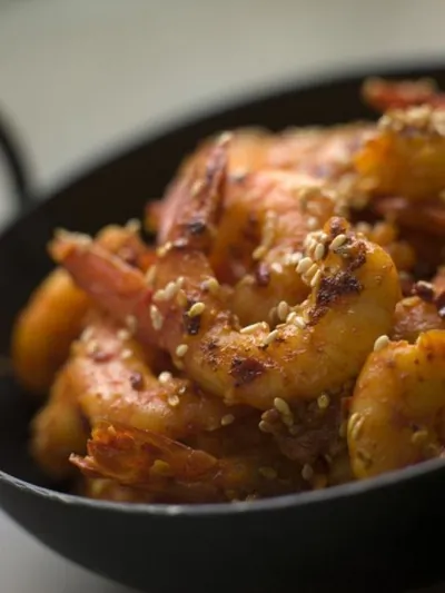 Креветки в апельсиновой глазури и кунжуте