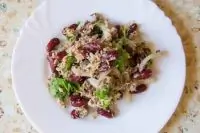 Португальский салат с тунцом