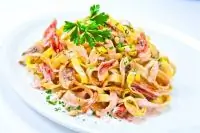 Феттучини с ореховым соусом и уткой