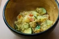 Киноа с овощами и специями