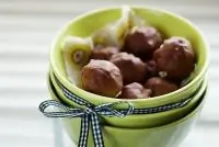 Трюфели в шоколаде с белым крестом