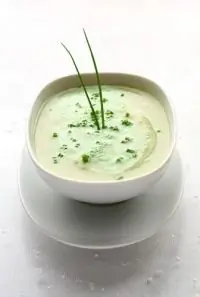 Кубинский суп из цветной капусты с сырным соусом