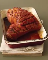 Запеченная ветчина в коричневом сахаре, кока-коле и бурбоне