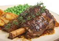 Тушеная баранина в пиве