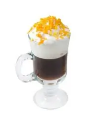 Кофе с ликером «Гранд Марнье» и апельсиновыми сливками