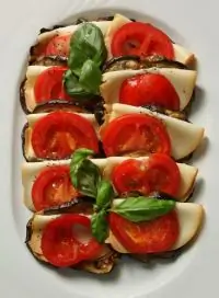 Жареные баклажаны на гриле с моцареллой