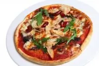 Пицца с маринованной уткой