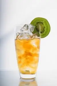 Белый апельсиново-виноградный кулер