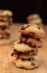 Воздушное печенье с шоколадом