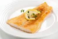 Маринованное в соке лайма и текиле филе морского окуня на гриле