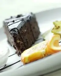 Шоколадный торт с имбирем