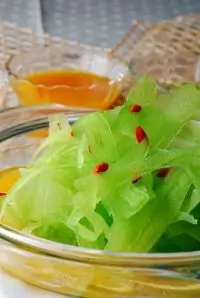 Пряная закуска из арбузных корок