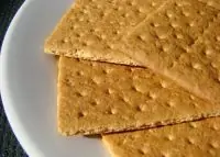 Хрустящие сырные крекеры с чеддером