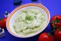 Огуречный суп с яйцом