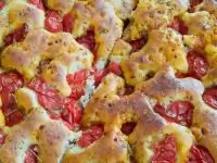 Быстрый хлеб с фетой, черри и базиликом