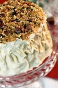 Картофельный торт со сметанным кремом и миндалем