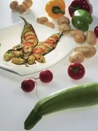 Фаршированные баклажаны с жареной картошкой